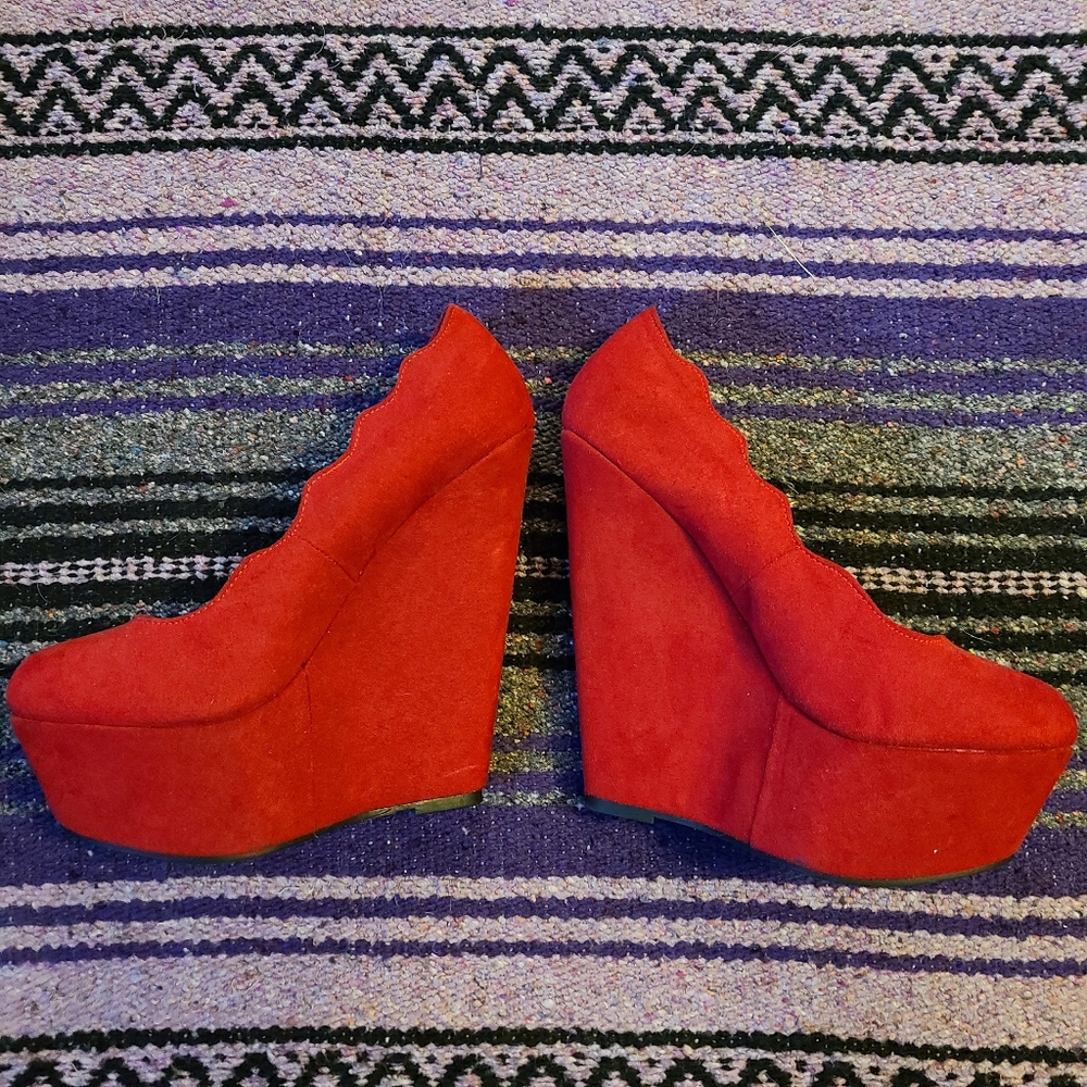 Red Scallop Detail Super High Wedge Heel